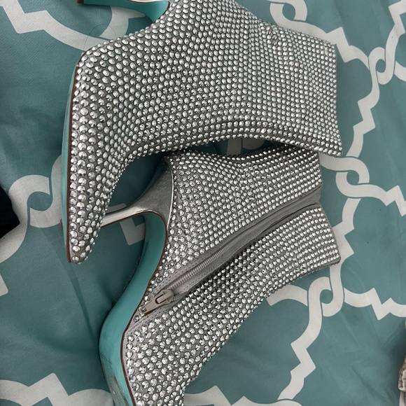 Sparkly booties - Picture 3 of 6